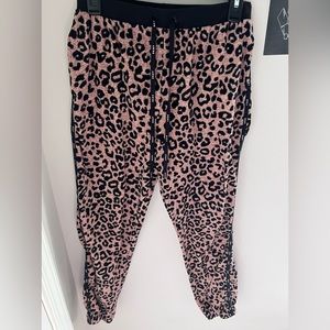 DKNY cheetah 🐆 print sweatpants/joggers